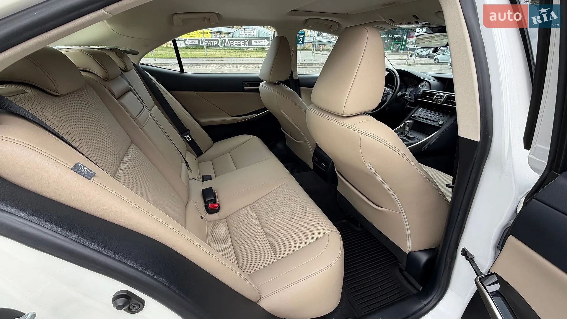 2018 Lexus IS - мініатюра 26