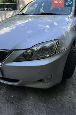 Седан Lexus IS 2007 в Петропавловской Борщаговке