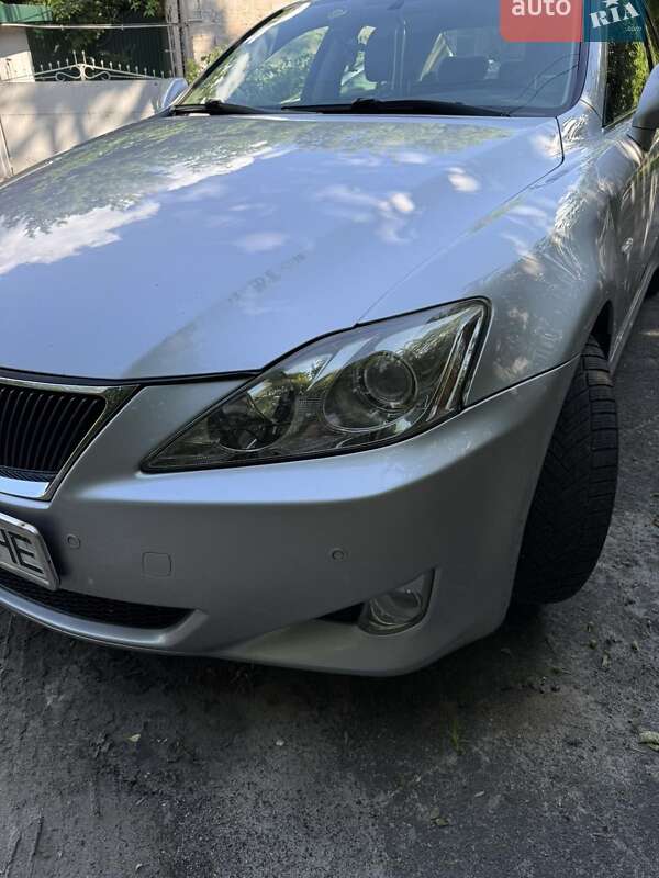 Седан Lexus IS 2007 в Петропавловской Борщаговке