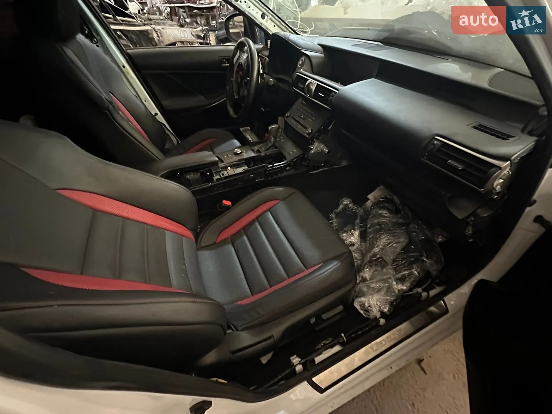 2019 Lexus IS - мініатюра 15