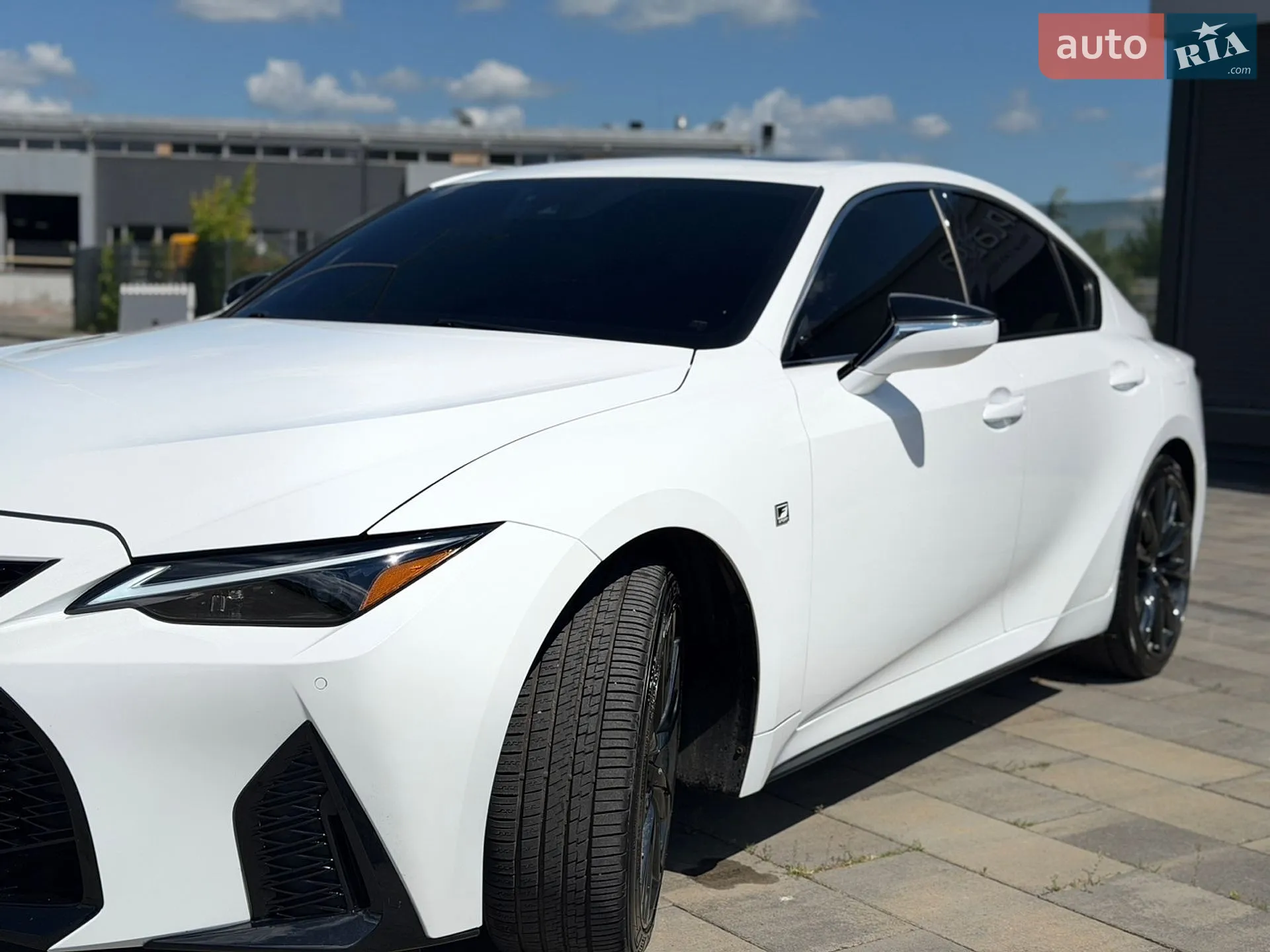 2021 Lexus IS - мініатюра 3