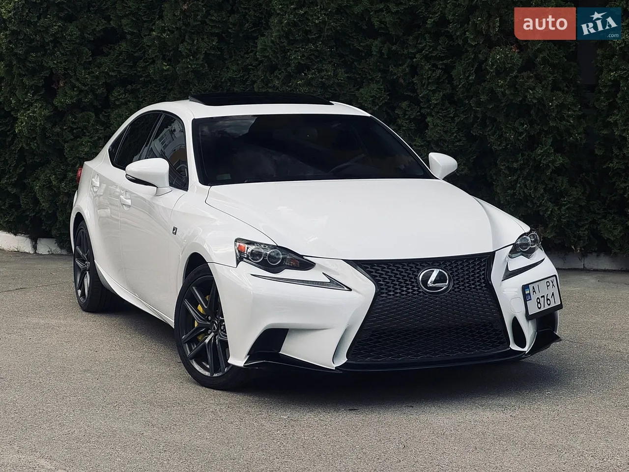 2017 Lexus IS - мініатюра 2