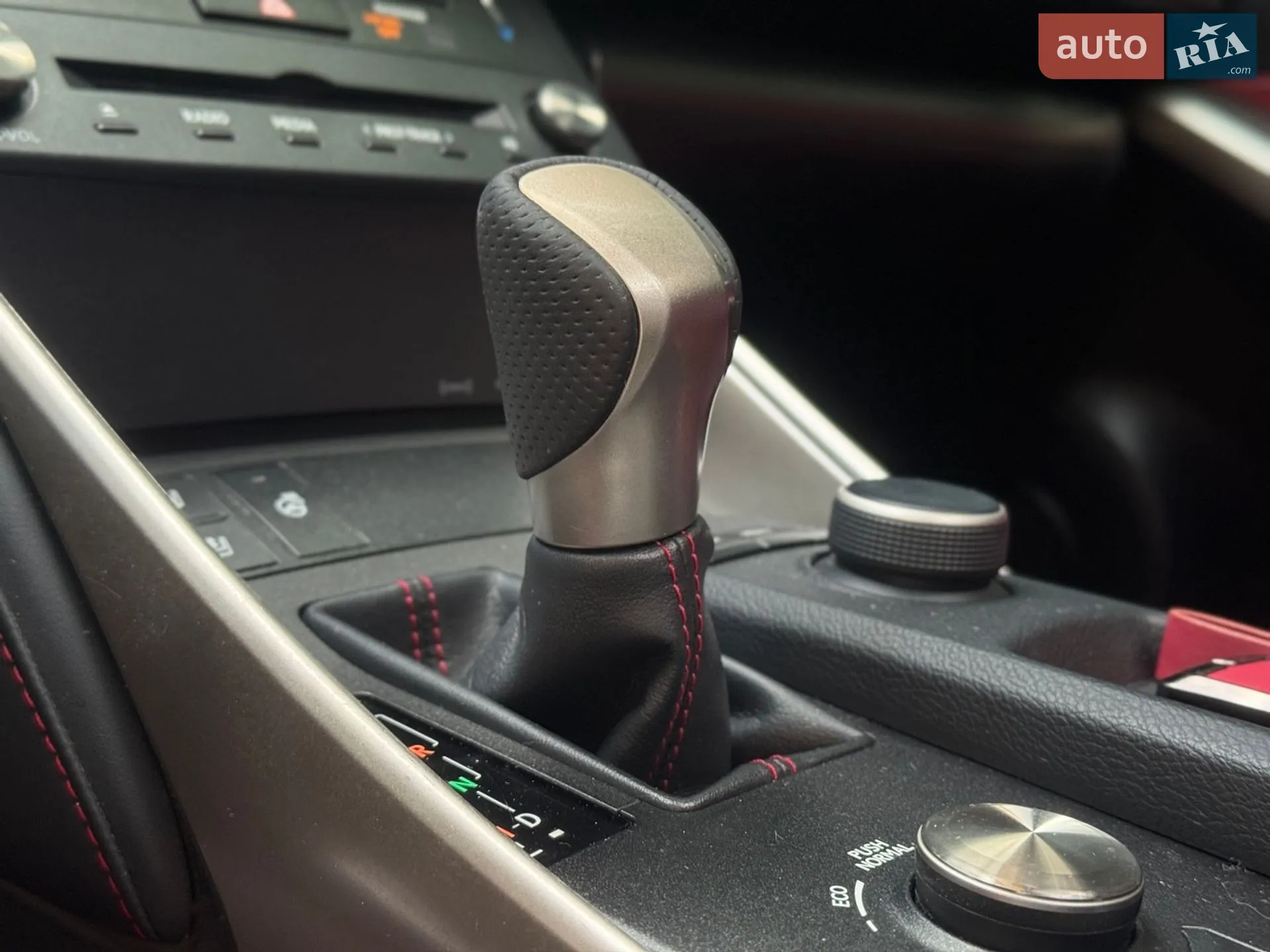 2016 Lexus IS - мініатюра 44