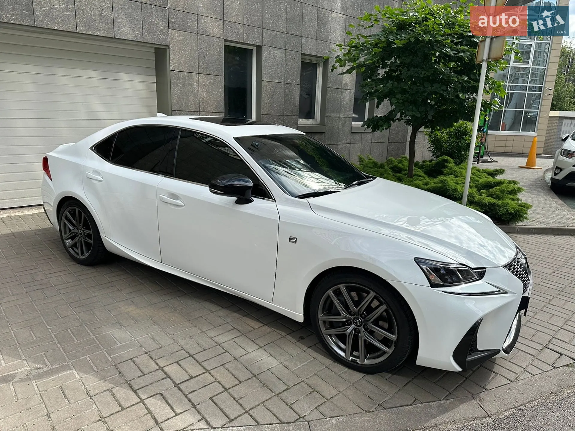 2015 Lexus IS - мініатюра 4