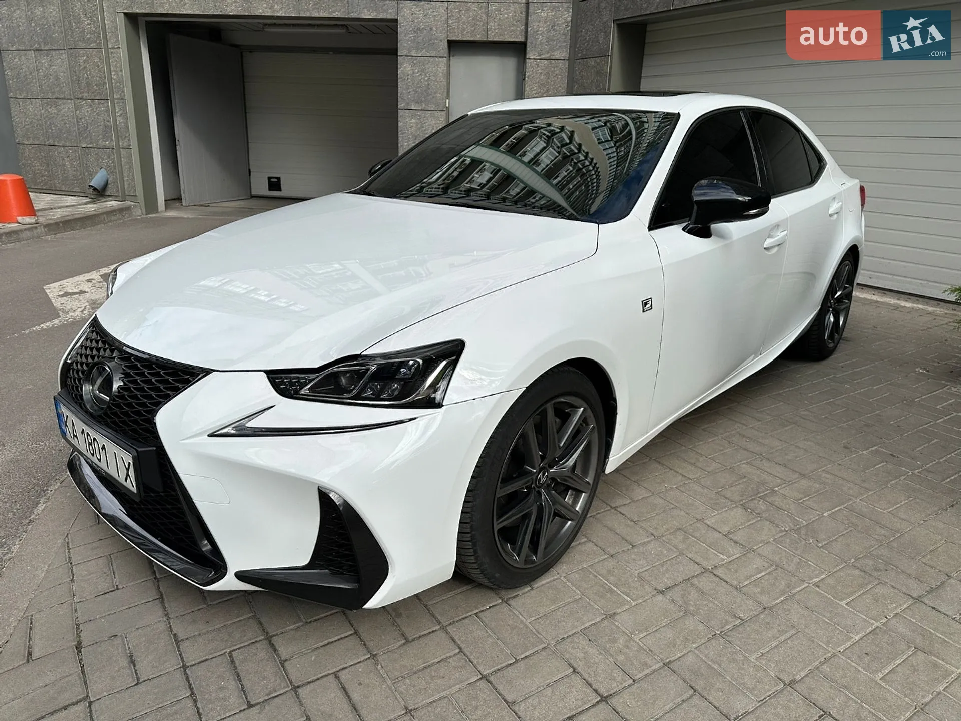2015 Lexus IS - мініатюра 9