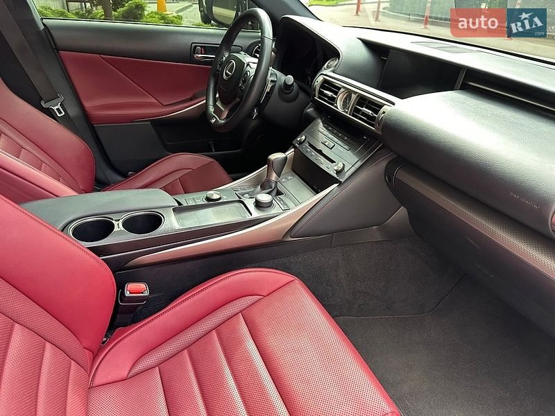 Седан Lexus IS 2015 в Києві фото 29 Седан Lexus IS 2015 в Києві