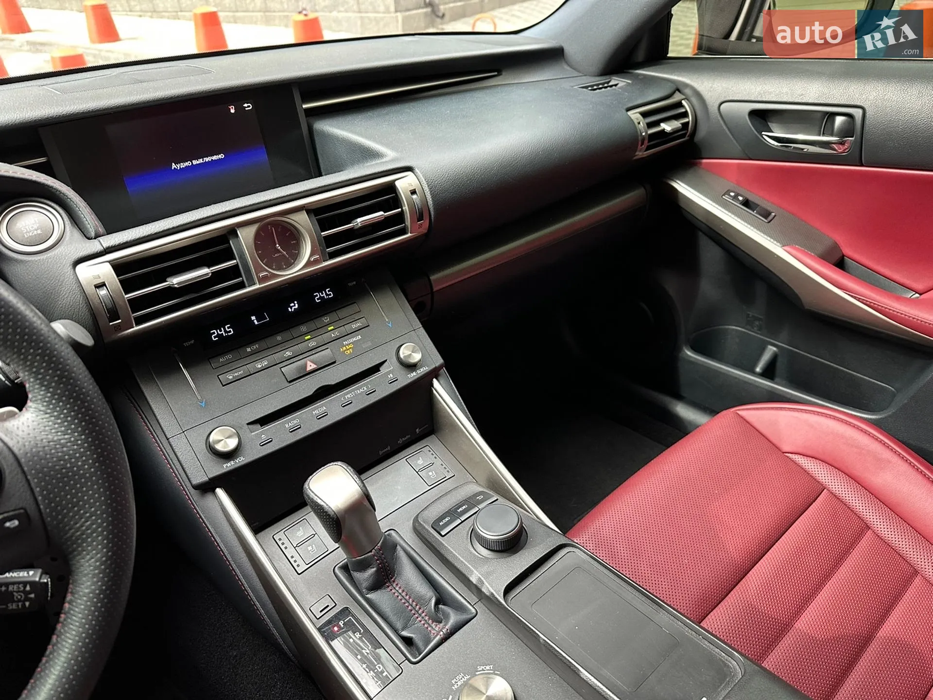 2015 Lexus IS - мініатюра 34