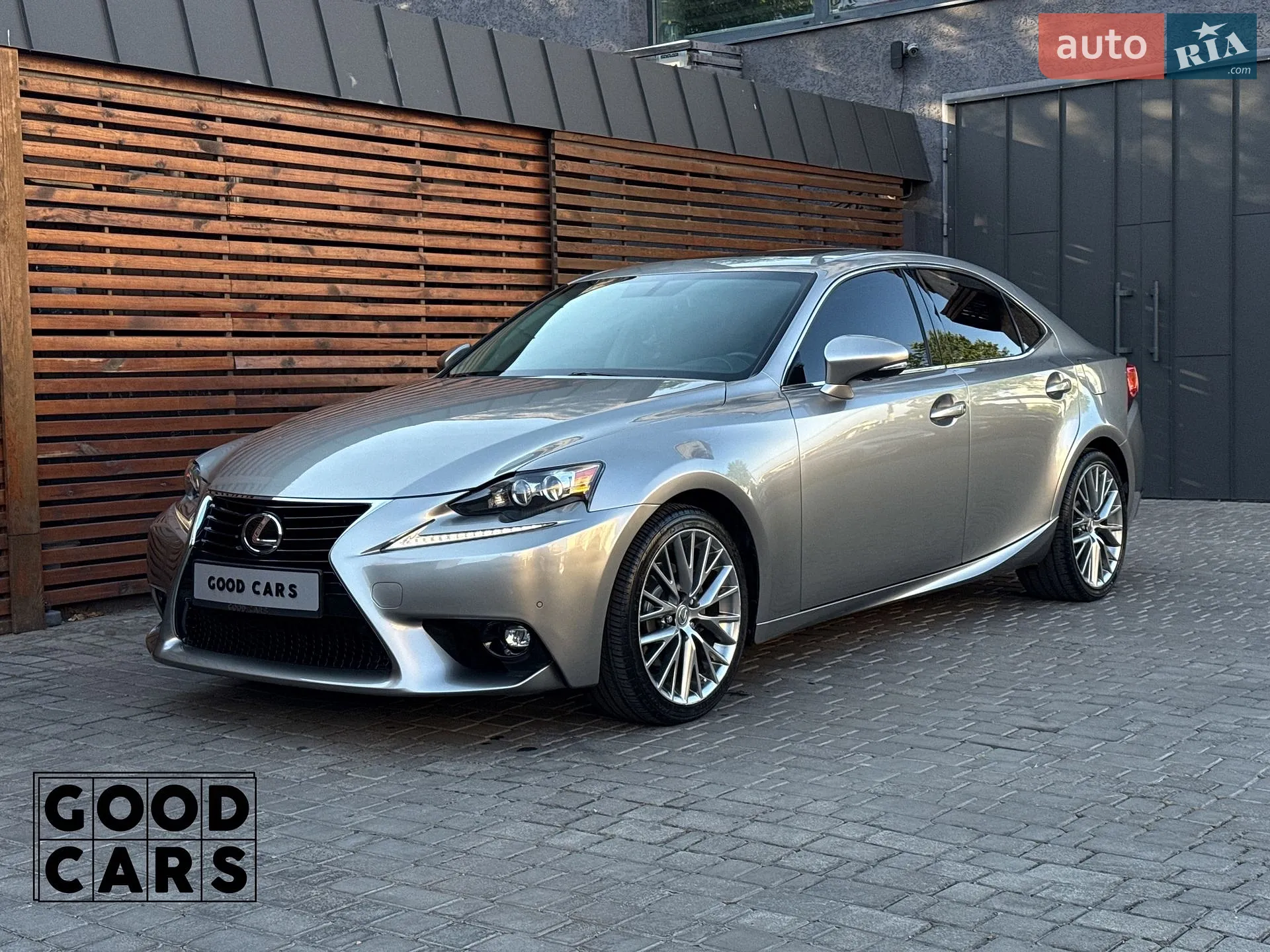2015 Lexus IS - мініатюра 3