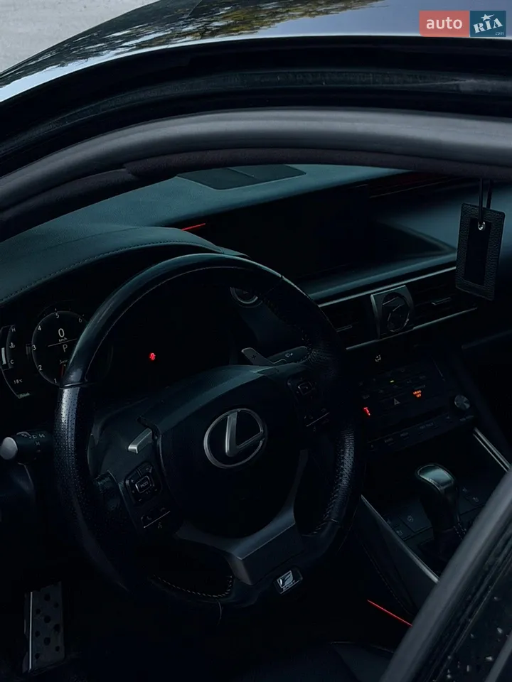 2017 Lexus IS - мініатюра 9