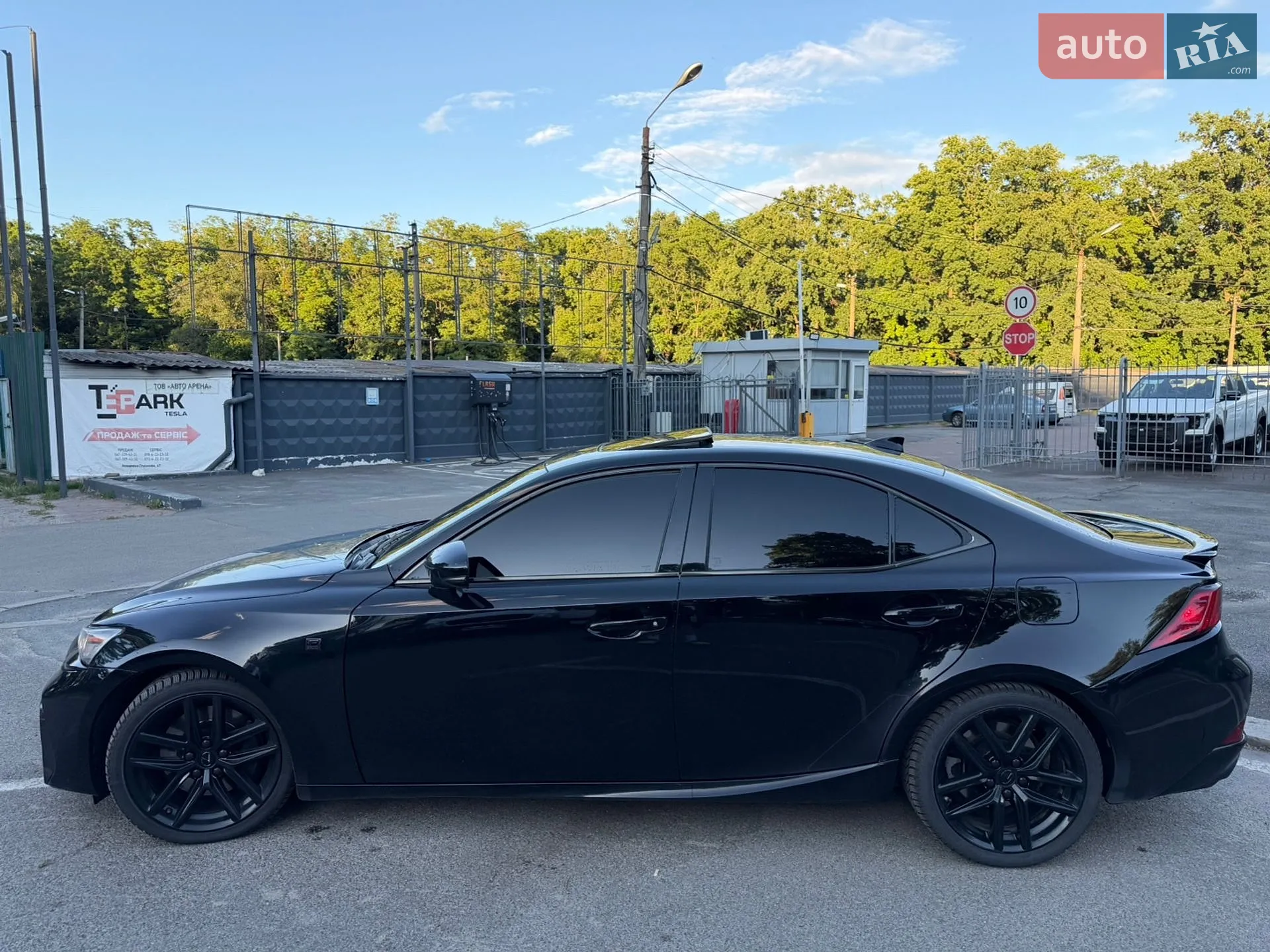 2017 Lexus IS - мініатюра 6