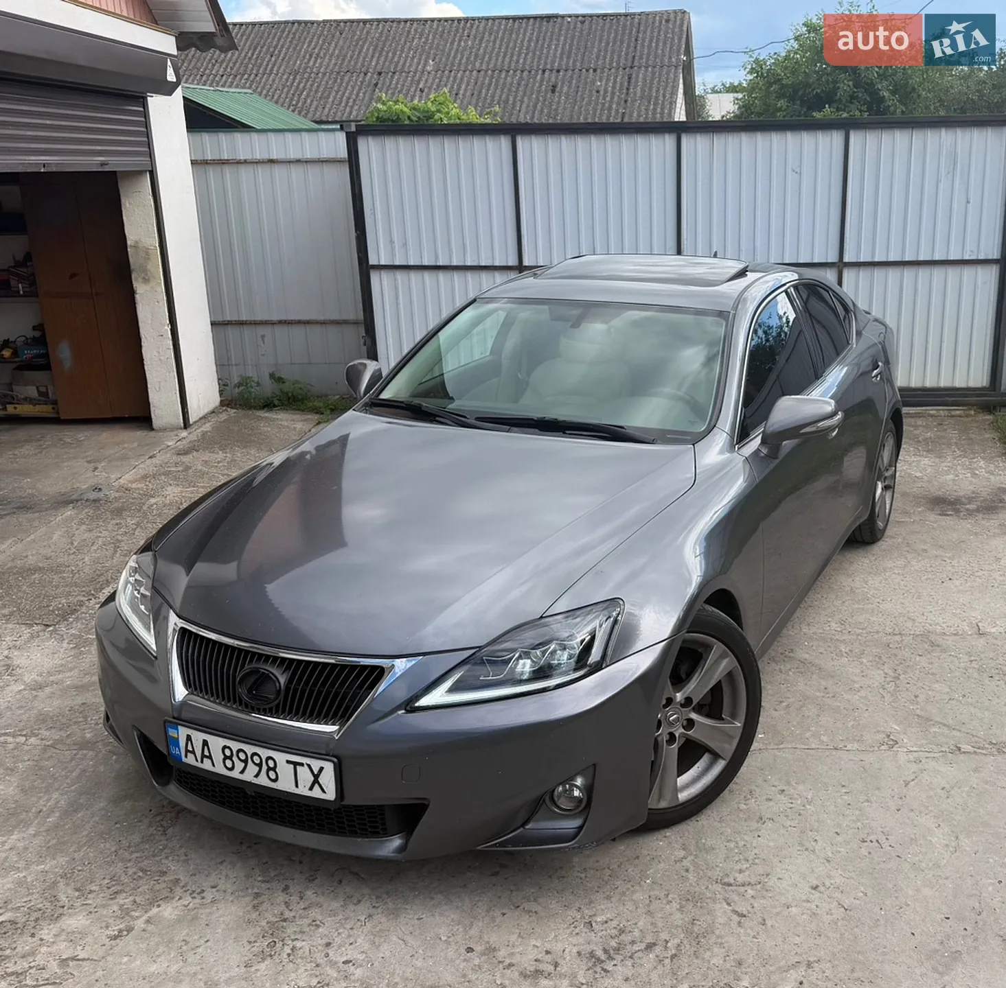2012 Lexus IS - мініатюра 3