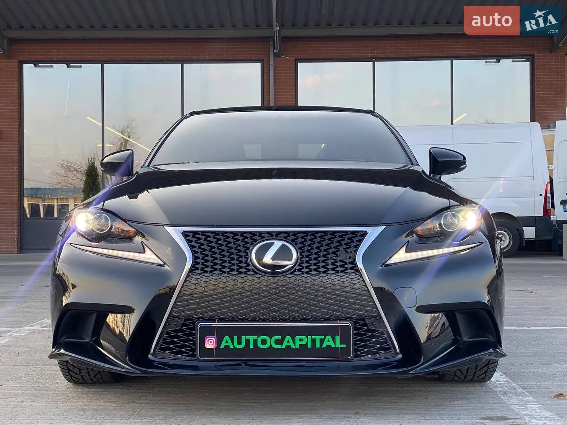 2013 Lexus IS - мініатюра 7