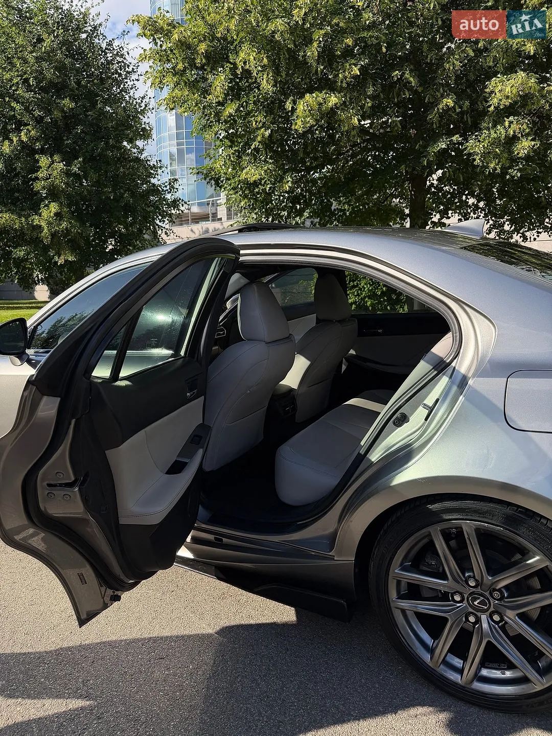 2015 Lexus IS - мініатюра 19