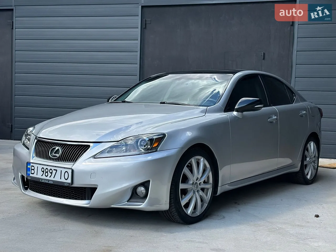 2011 Lexus IS - мініатюра 12