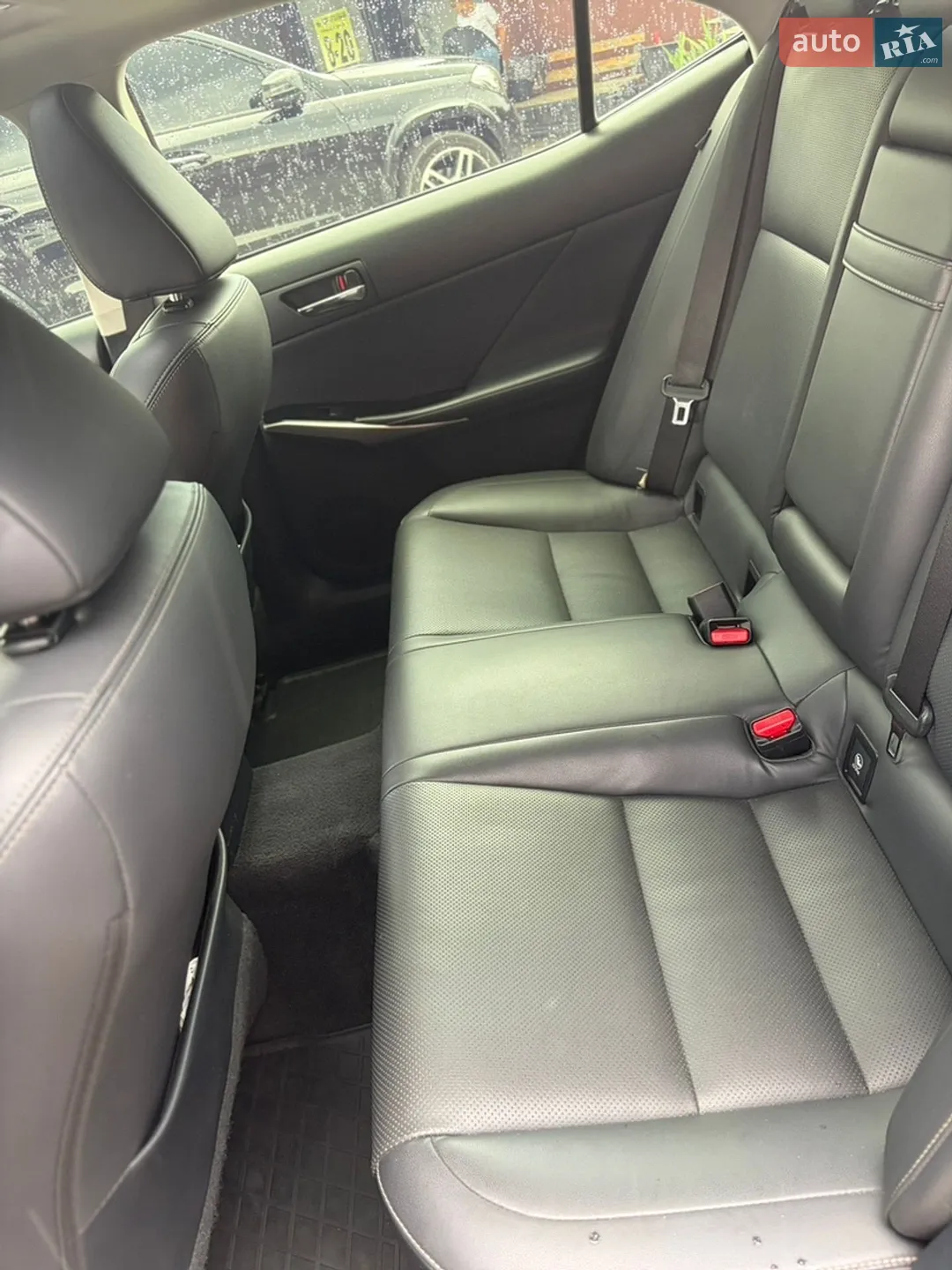 2014 Lexus IS - мініатюра 14