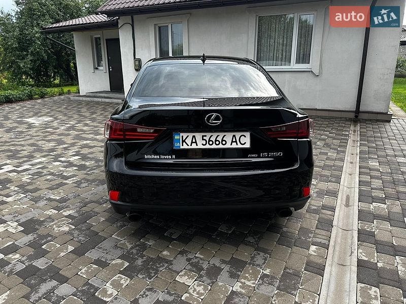 Седан Lexus IS 2014 в Миргороді