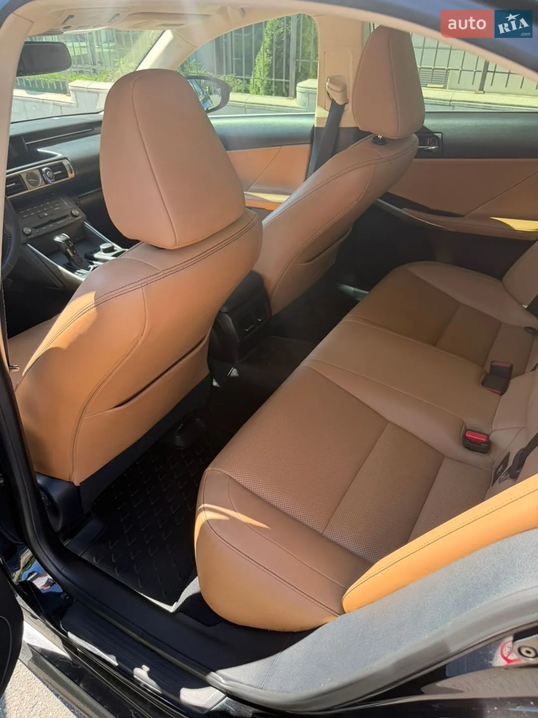 2015 Lexus IS - мініатюра 7