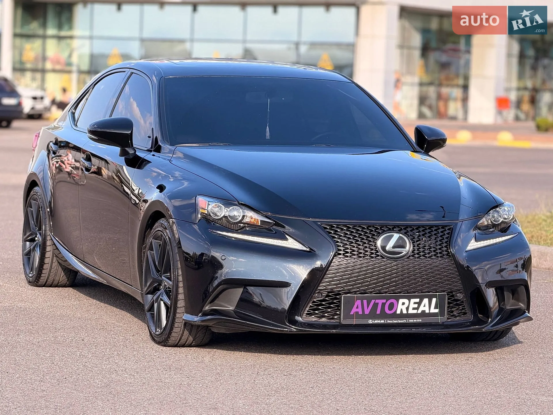 2015 Lexus IS - мініатюра 12