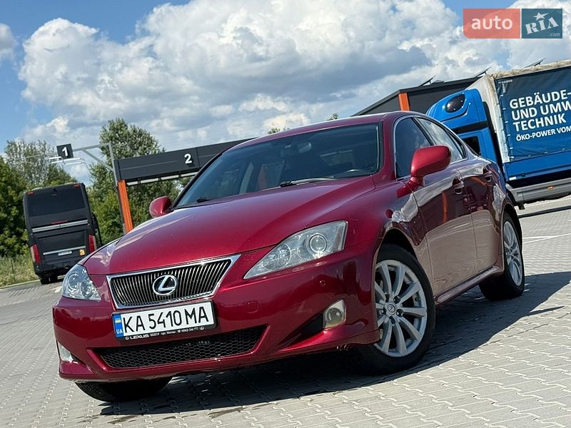 Седан Lexus IS 2006 в Виннице