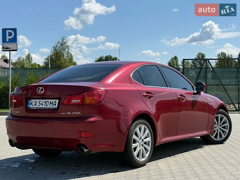 Седан Lexus IS 2006 в Виннице