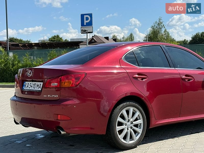 Седан Lexus IS 2006 в Виннице