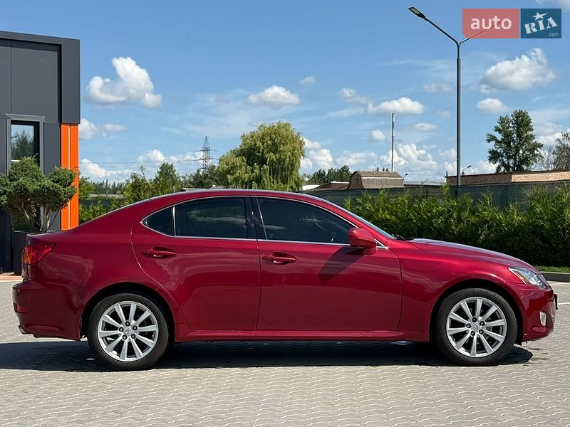 Седан Lexus IS 2006 в Виннице