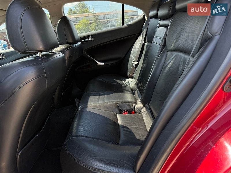 Седан Lexus IS 2006 в Виннице