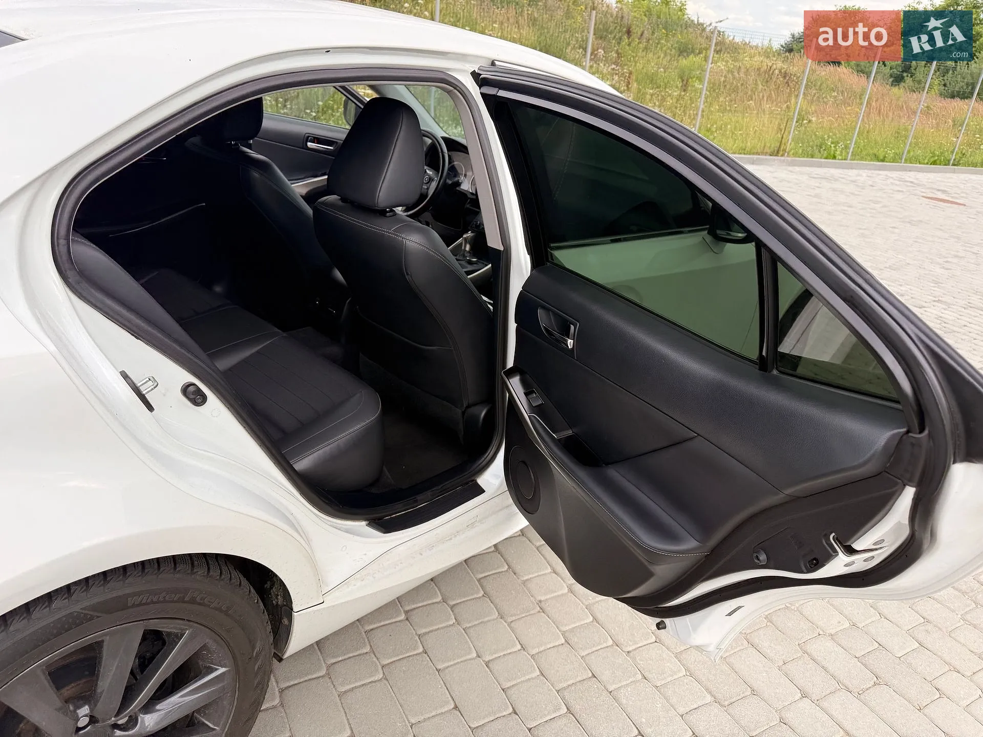 2013 Lexus IS - мініатюра 40