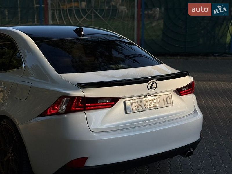 Седан Lexus IS 2014 в Одесі