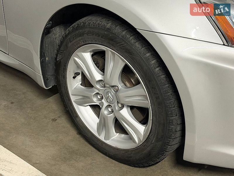 Седан Lexus IS 2009 в Львове