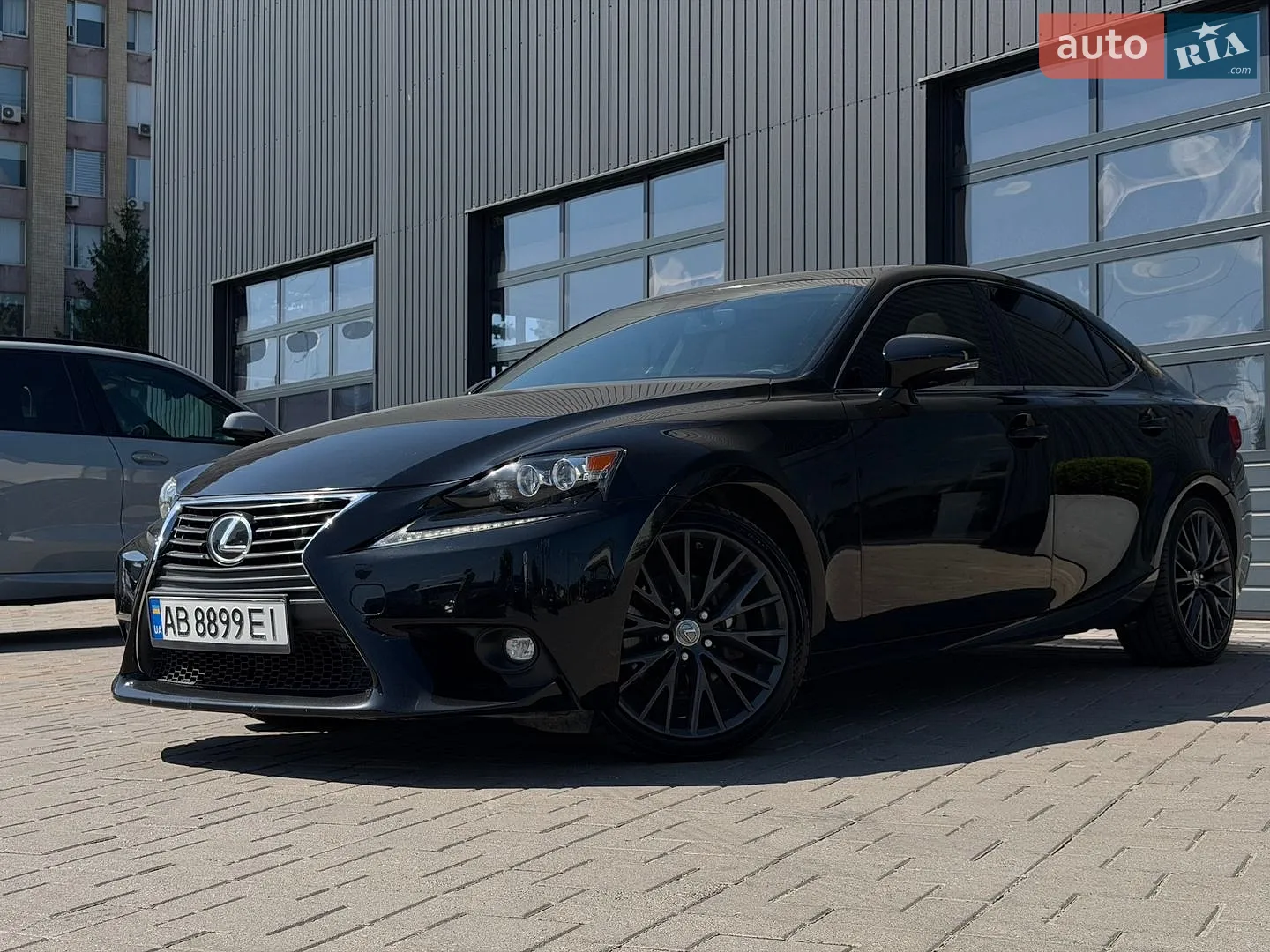 2015 Lexus IS - мініатюра 3