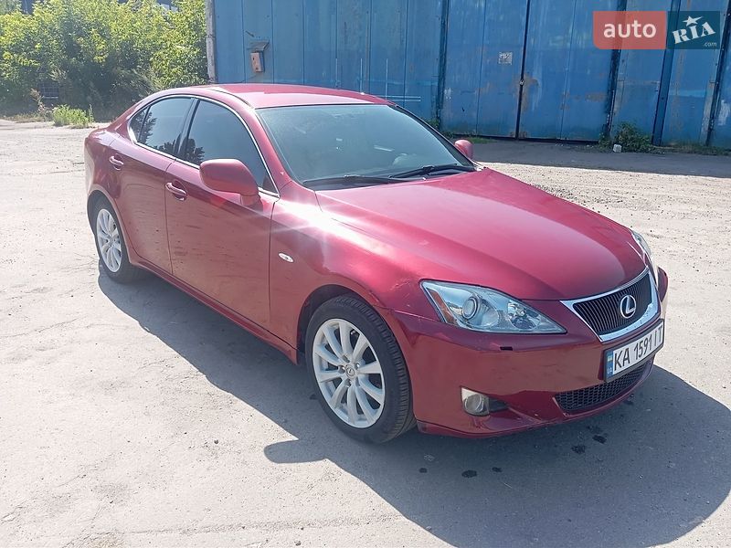 Седан Lexus IS 2006 в Бобровице