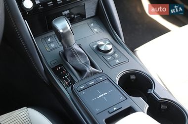 Седан Lexus IS 2022 в Харькове