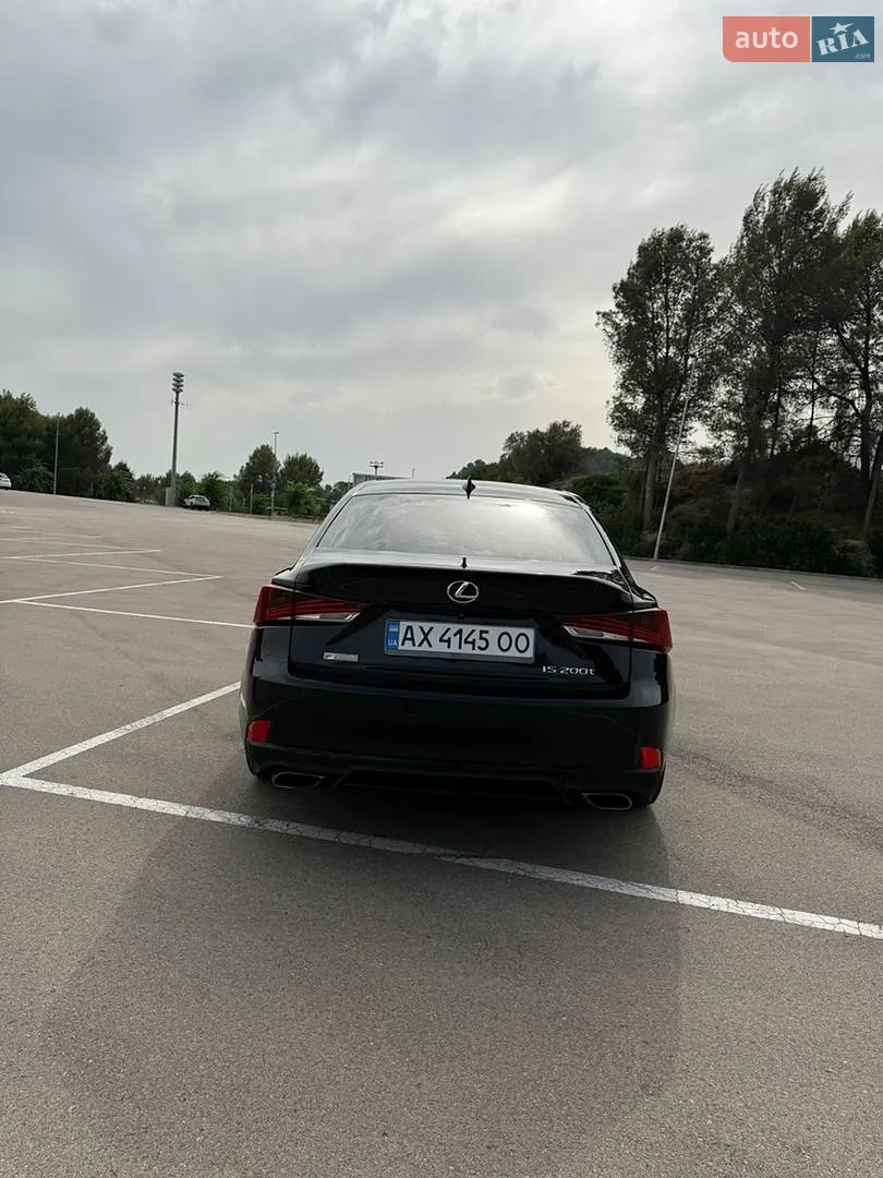 2016 Lexus IS - мініатюра 5