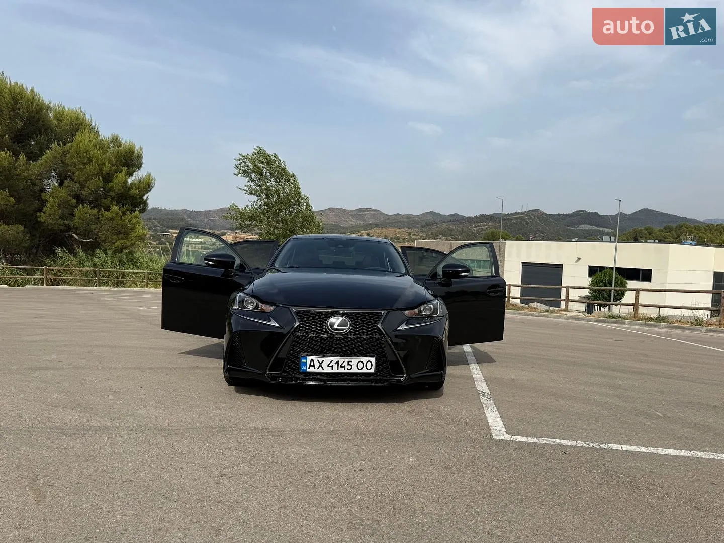 2016 Lexus IS - мініатюра 2
