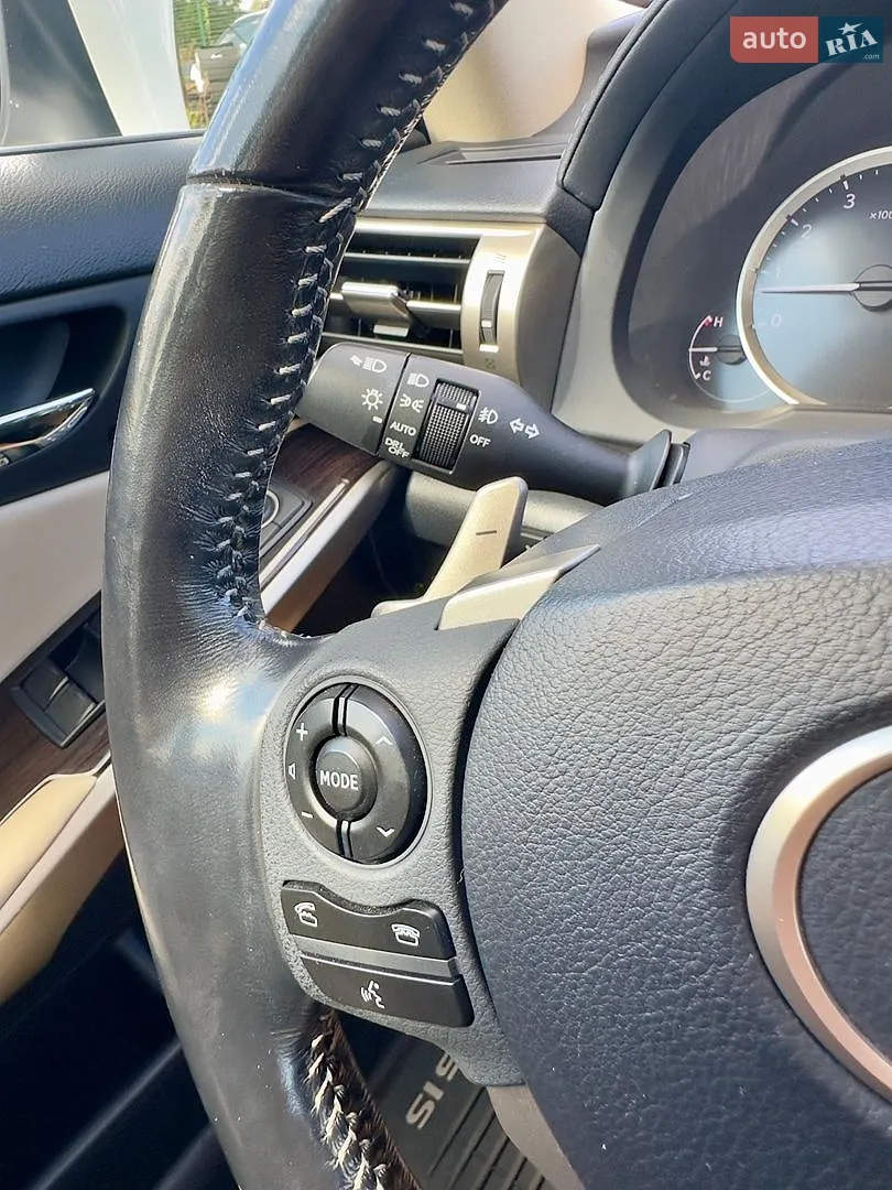 2015 Lexus IS - мініатюра 21
