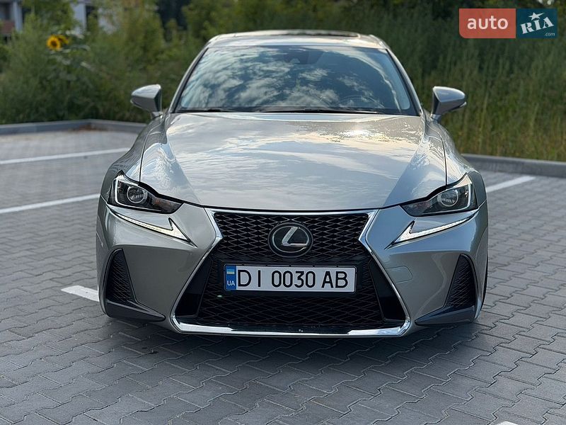 Седан Lexus IS 2018 в Хмельницькому