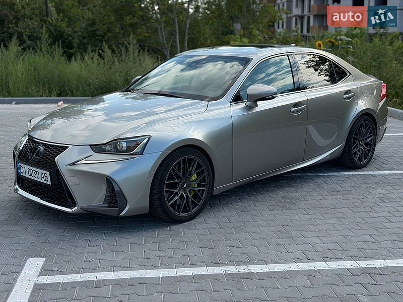 Седан Lexus IS 2018 в Хмельницькому