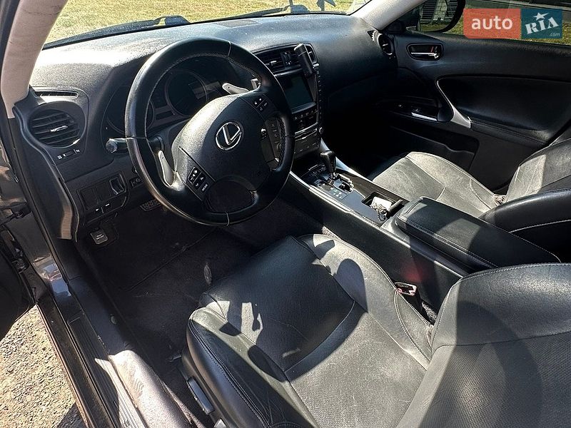 Седан Lexus IS 2010 в Володимирі