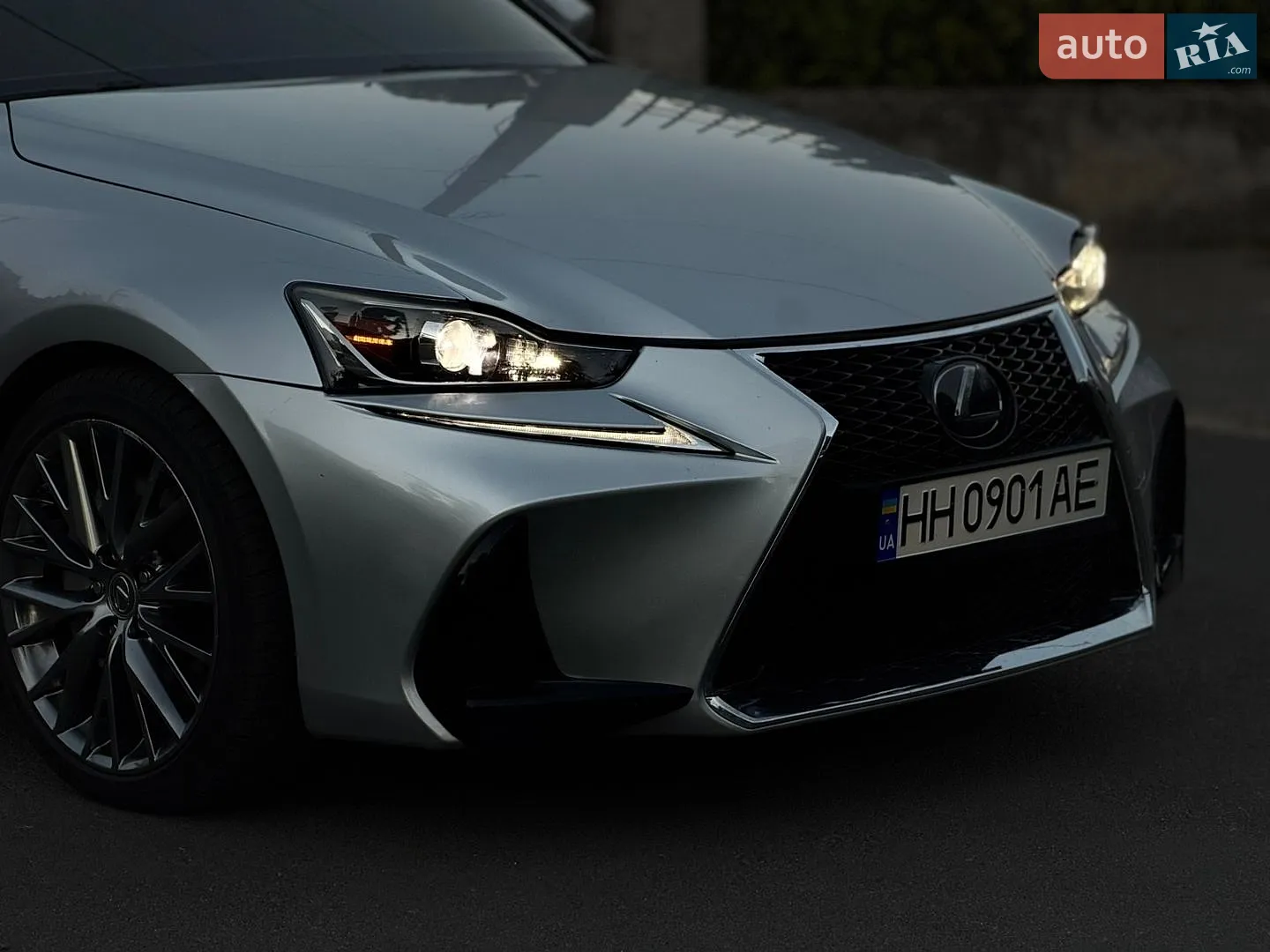 2017 Lexus IS - мініатюра 7