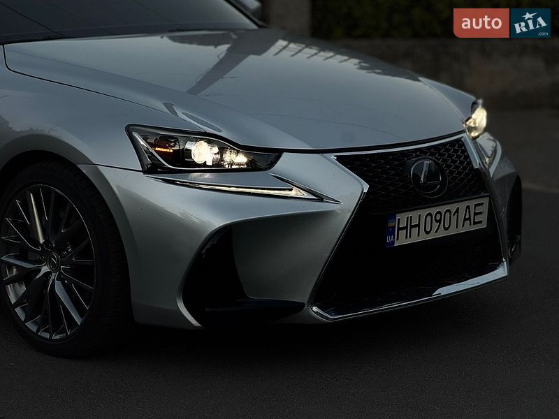 Седан Lexus IS 2017 в Одессе