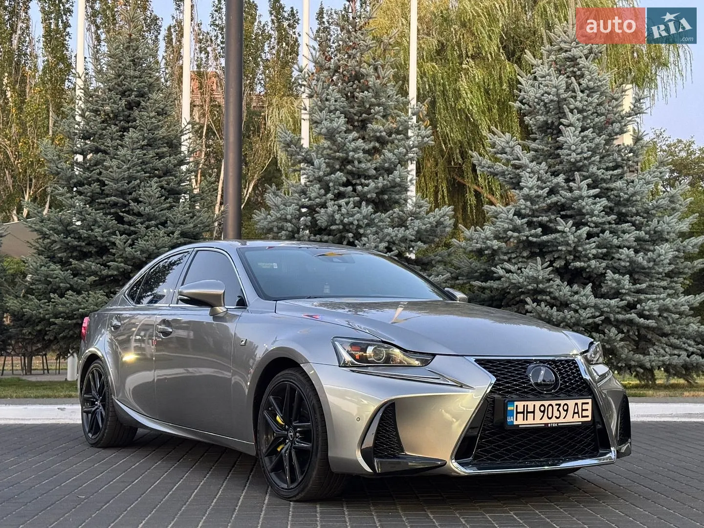 2018 Lexus IS - мініатюра 2