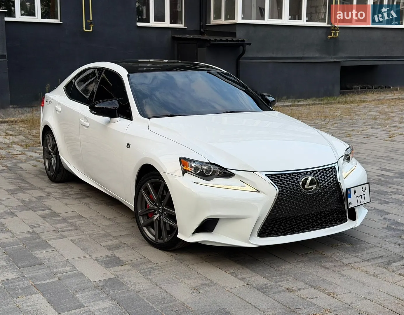 2015 Lexus IS - мініатюра 5