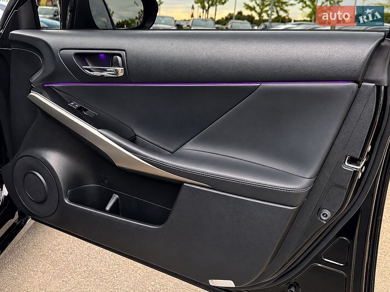Седан Lexus IS 2014 в Києві