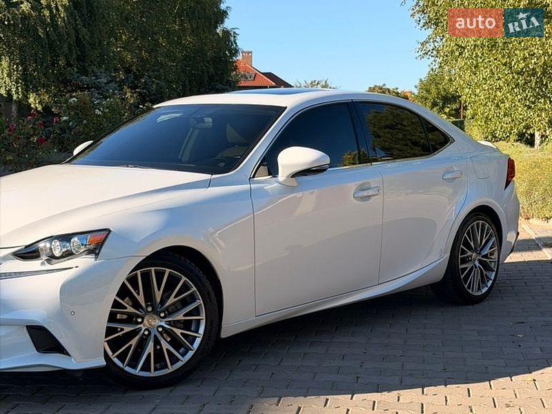 Седан Lexus IS 2015 в Одессе