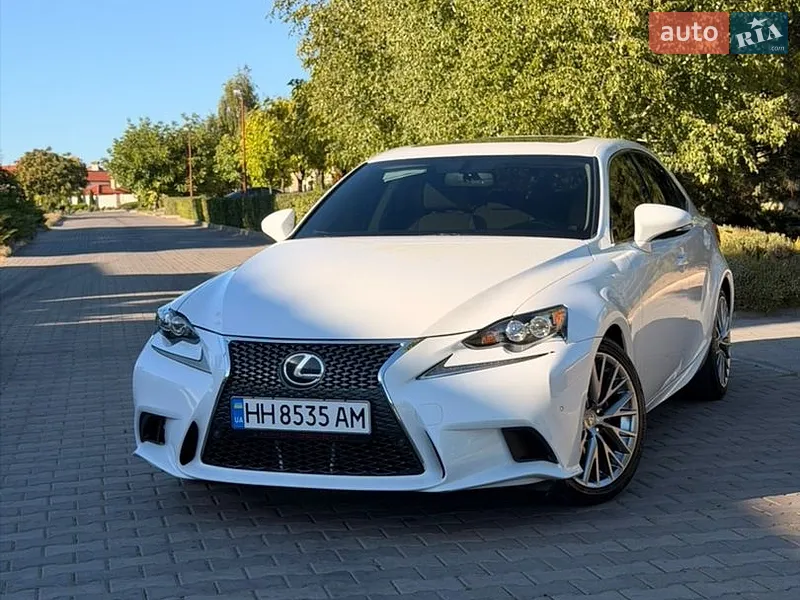 Lexus IS 2015