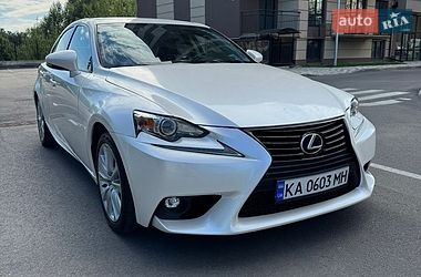 Седан Lexus IS 2015 в Киеве Седан Lexus IS 2015 в Киеве