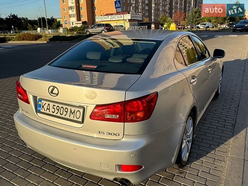 Седан Lexus IS 2007 в Киеве