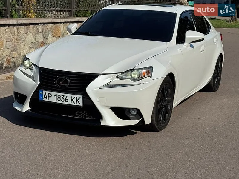 Lexus IS 2015