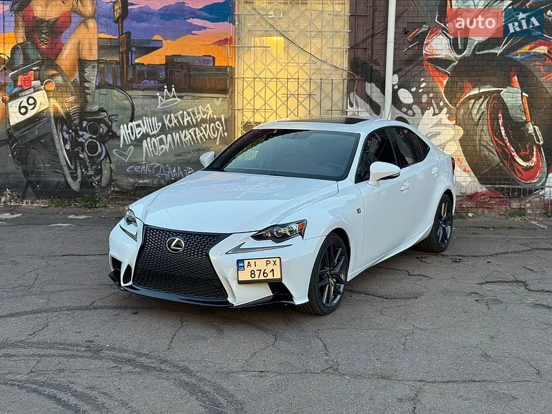 Lexus IS 2016